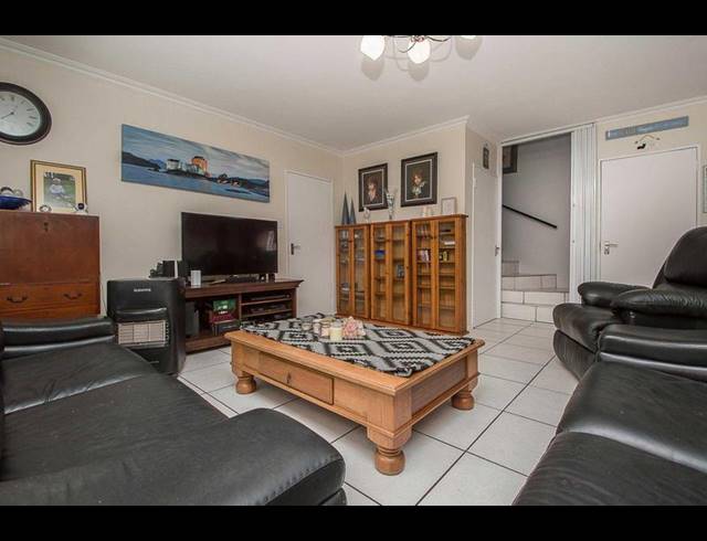 3 BEDROOM TOWNHOUSE FOR SALE IN AMAROSA